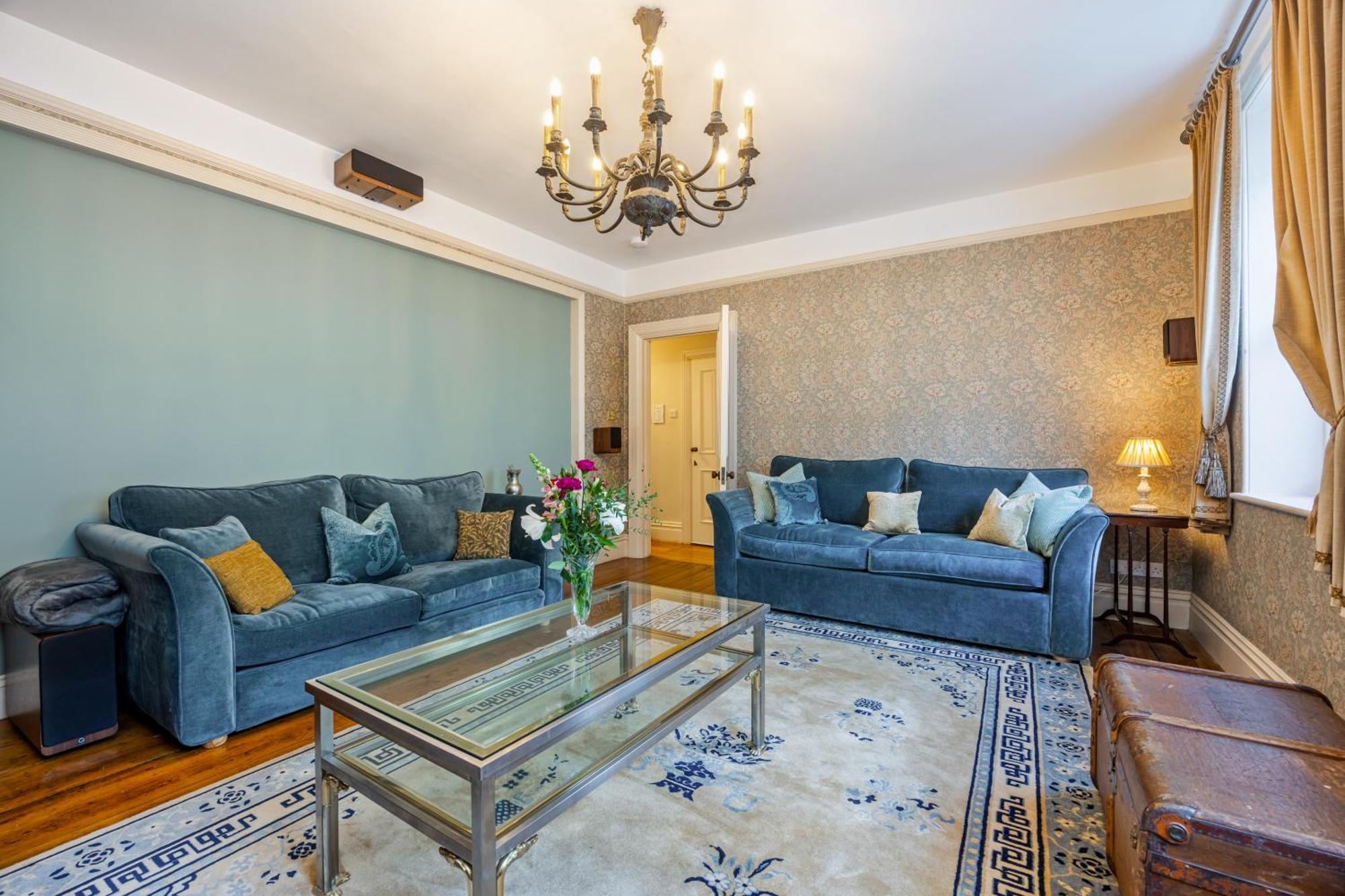 William'S Nest - Apartment With Character & Charm 차그퍼드 객실 사진